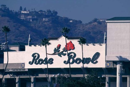 rose-bowl-stadium-sign-illinois-fighting-illini.jpg